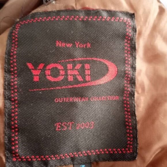 YOKI GIRLS CREAM & BROWN FAUX FUR HOODED JACKET W/POM POMS SZ.M GUC - Picture 6 of 8